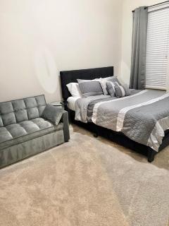 Modern 2 bd pool 2bath World Cup and Universal kids Resort 5 mins Away - 2