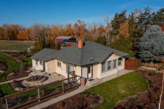 Charming 1920's Cottage - 9