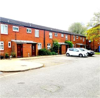 3bed 2bath House-Free Parking-Fast WiFi-Garden-Entire Home-2mins from Train Station-Sleeps 6 - 3
