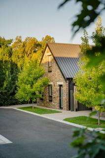 Vale 194 - Luxury Accommodation in McLaren Vale - 5 holiday homes with king size beds - 0