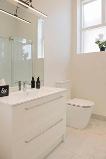 The Empire Hotel - 9