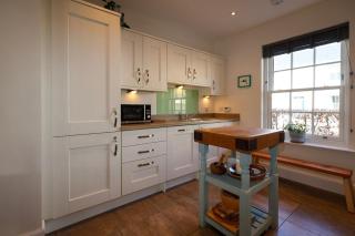Bookend Cottage, Tornagrain, Highlands - 5