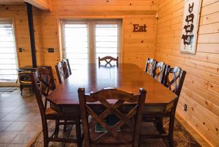 Kantada Retreats-Gameroom HotTub Yellowstone Park sleeps 10 - 1