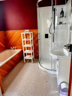 'Stay in the Loop' Spacious Family Retreat in Te Anau - 1