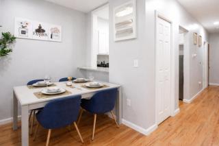 Fashionable 1-Bedrm Apt 15 Min to Manhattan - 1