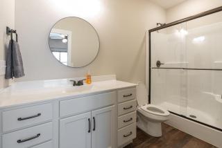 Lake View with Hot Tub & Game Area! Indoor & Outdoor Pool! All Bathrooms Ensuite - 4