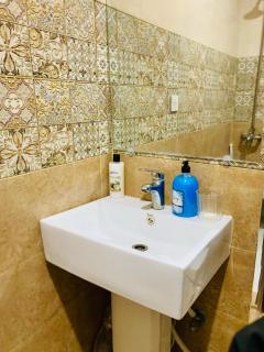 COZY & STYLISH 2 BEDROOM APARTMENT in ISLAMABAD E-11 - 1