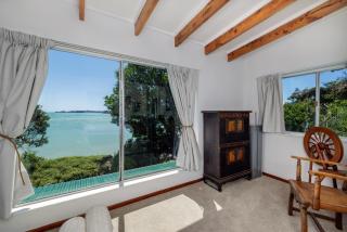 Te Uenga - Parekura Bay Holiday Home - 7