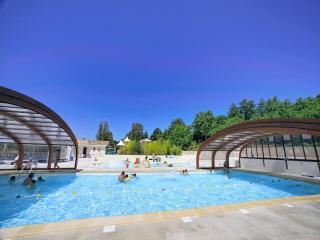 Getaway near Monclar Lake with pool - 3