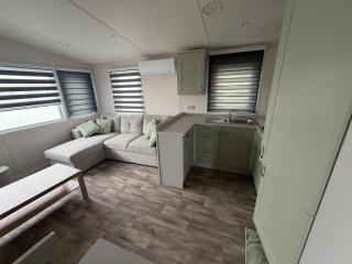 Mobile home with garden and terrace 4 2 - 6