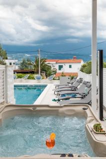 Family-friendly apartments with swimming pool Arbanija, Ciovo - 25090 - 1