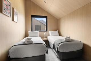 Ski Villa with Carpark 49, Brand-new Snow Retreat! - 3