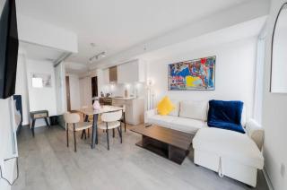 Chic 2 Bedroom Close to Eaton Centre - 6