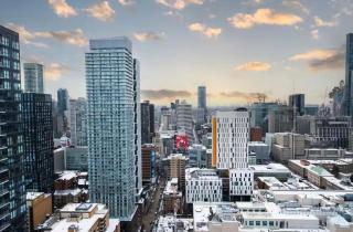 Chic 2 Bedroom Close to Eaton Centre - 0