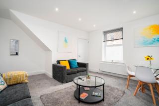 Walk to Beamish Museum Stylish 3BR Home Sleeps 5 - Pass the Keys - 1