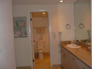 2BR Oceanfront Loft with Solar Shade - Unit C27 condo - 2