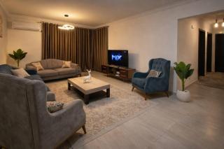 Luxury 3BR Suite in Jannah 2 Sheikh Zayed Compound - 8