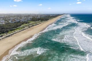 Coastal Noir Retreat - Pool PF & Walk to Beach - 5