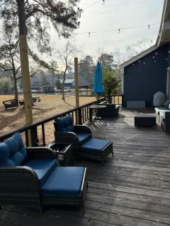 Waterfront Rez Retreat - Spacious Group Getaway - 8