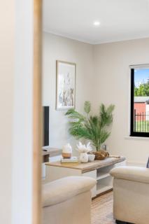 Gone Coastal - Family Beachside Breeze - 1