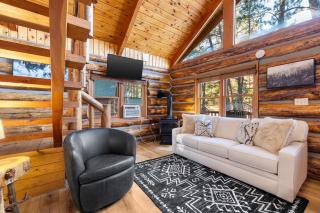 Buffalo Lodge- Cozy Log House with Hot Tub - 6