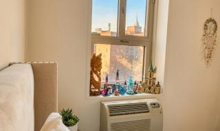 Spacious Luxury 1BR with Empire State Building Views - 8