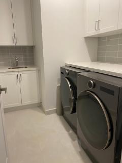 B-Queen bedroom near Yonge-Finch - Cummer Grand Residence - 6