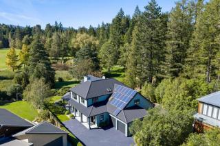 Fontainebleau Luxury B&B - 8