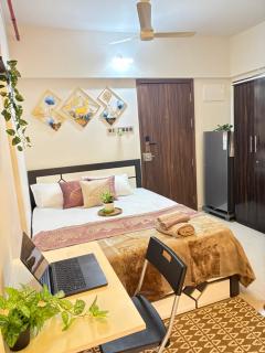 Cozy Sunset View Studio with Balcony New Kalyani Nagar Pune - 8
