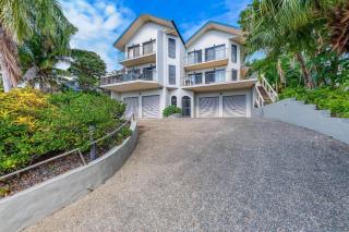 'Island Time' - Whitsunday Waterfront Apartment - 2