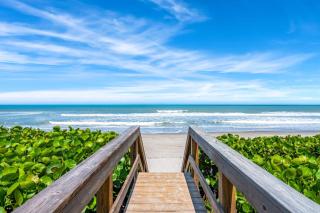 Harbor Island Beach Club - Luxury Waterfront Apartments with Views Pool Dock Private Beach Access - 1