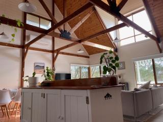 Vertigo...great family holiday house - 1