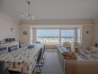Cozy Knokke Beach Escape - 5