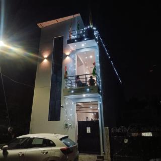 Independent homestay DDN - 9