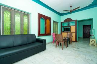 Karthees Homestay - 2