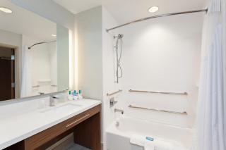 Holiday Inn Express & Suites Houston S - Medical Ctr Area by IHG - Houston - 9