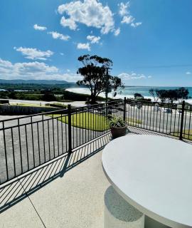 Lichen Villa Bay of Fires - 7