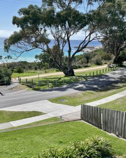 Lichen Villa Bay of Fires - 9