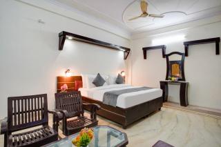 Hotel Royal Prithvi Palace Near GZB Railway Station - 0