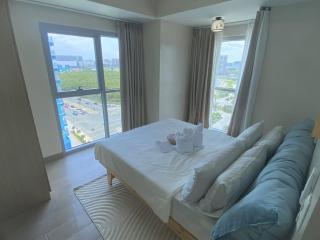 Luxurious Style 1 2 3 Bedrooms Apartment cross to Okada and near City of Dreams, Solaire, MOA, and Airport - 2