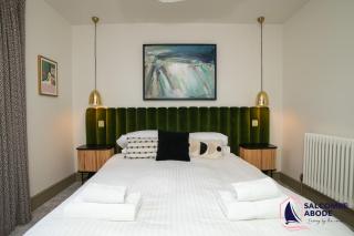 Chic Devon Designer Oasis with hot tub - 3