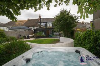 Chic Devon Designer Oasis with hot tub - 8