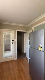 Comfy Private Room on the Cameron- Superb Location - 3