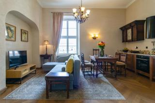 Sienna, unique oasis with views in Old Towns heart - 9