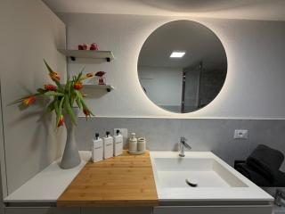 GIULIA LAKE RETREAt - 3