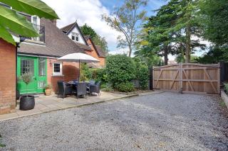 The Coach House Branksome - 5