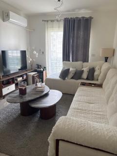 غرفة بنات - 4