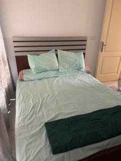 غرفة بنات - 2