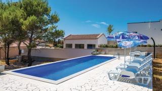 Apartment with pool Kristina by Villas Guide - 2