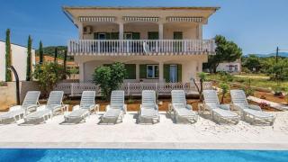 Apartment with pool Kristina by Villas Guide - 1